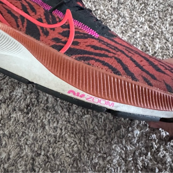 Nike Air Zoom Pegasus 38 womans running shoe Size 10 - Picture 4 of 11